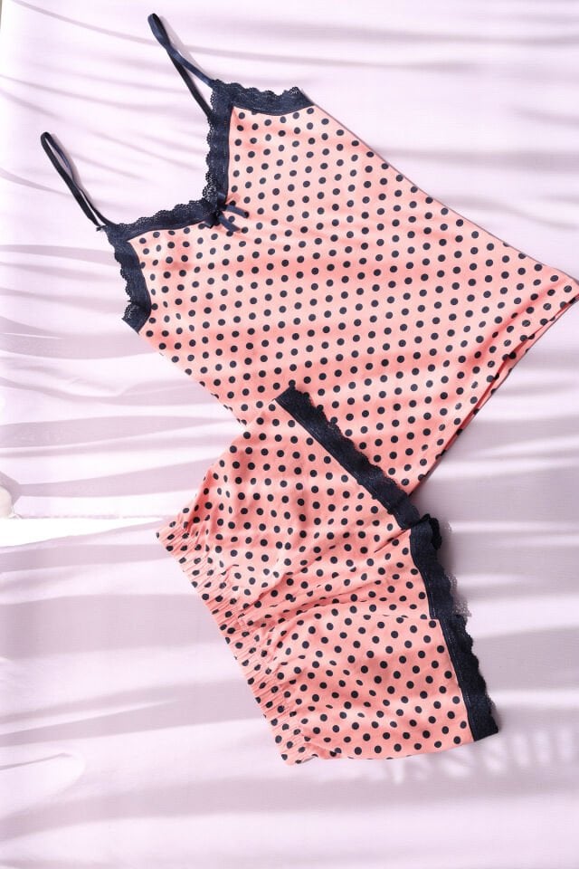 Pembe Puantiyeli Şortlu Pamuklu İp Askılı Pijama Takımı